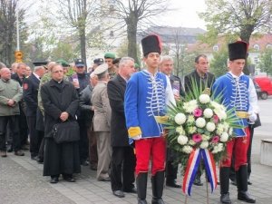 Vijenci i svijeće za dan Svih svetih